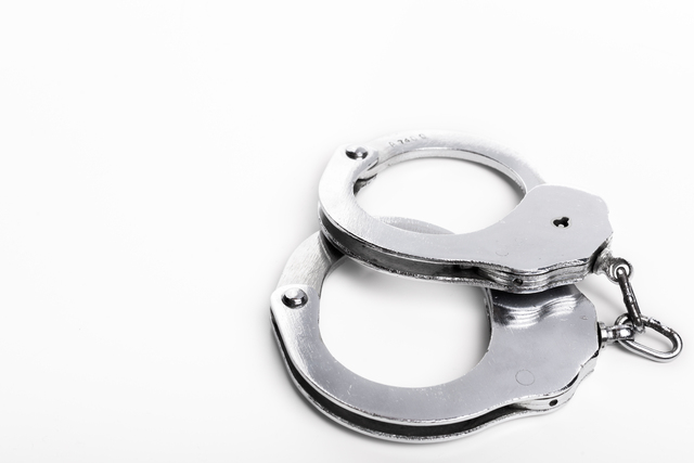 Homem preso, acusado de tentativa de homicídio em esfaqueamento em Deerfield Beach que deixou 2 feridos