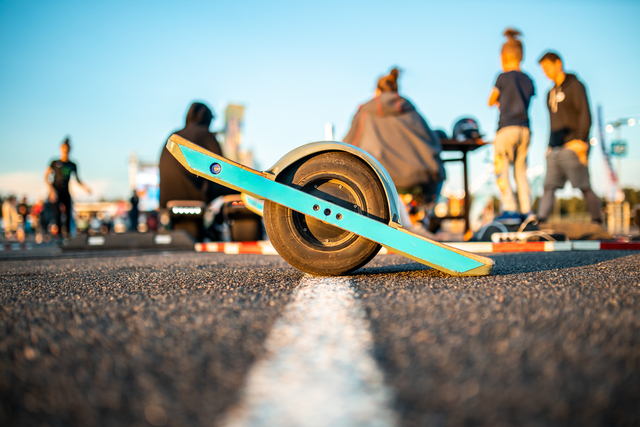 Mulher da Century gravemente ferida em acidente envolvendo 'hover board de uma roda'