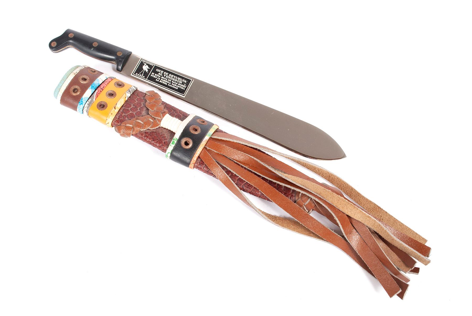 Denúncia de briga com facões leva à desarticulação de ringue de brigas de galos no sudoeste de Miami-Dade e à prisão de 42 pessoas