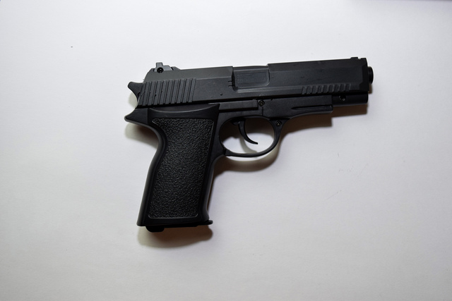 Investigação de tiroteio em andamento ao longo da movimentada estrada de Zephyrhills