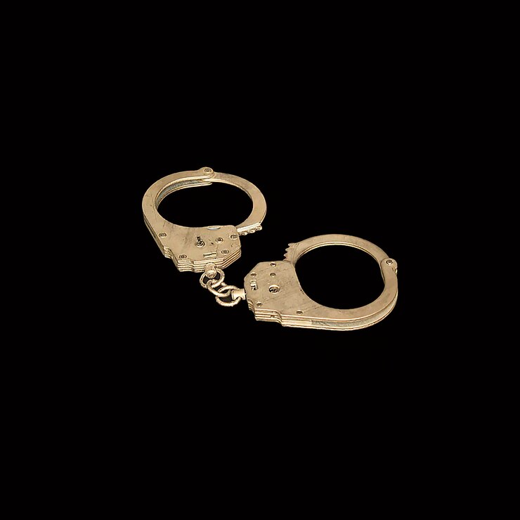 Três feridos quando policial do condado de Orange County passa no sinal vermelho e causa acidente em John Young e SR-408, segundo a FHP
