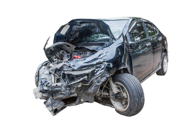 Dois mortos e um hospitalizado após um acidente causado por dirigir na contramão, provocando um incêndio em um carro e o fechamento de faixas na rodovia estadual 91