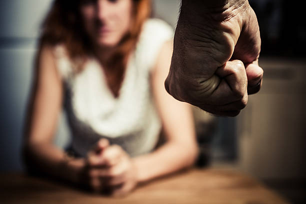Homem de Ocala com antecedentes por agressão acusado de espancar namorada grávida