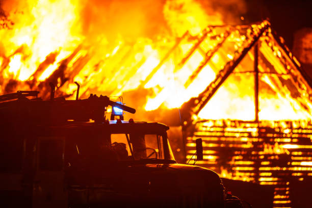 Incêndio em uma casa em Fort Pierce deixa um morto e outro sem teto