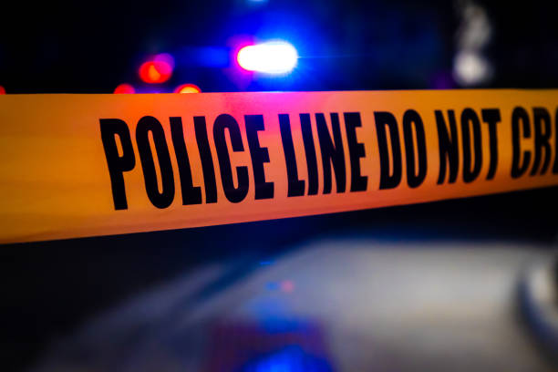 Um morador do Westchase Apartments percebe que foi baleado enquanto estava sentado em sua casa