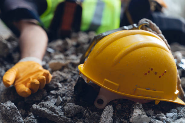 Um trabalhador morre em um acidente industrial com uma máquina de blocos de concreto no condado de Palm Beach