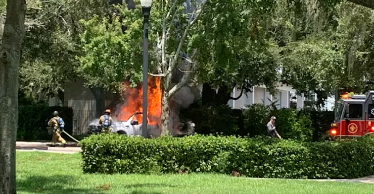 1 pessoa fica ferida após caminhonete pegar fogo em Winter Haven