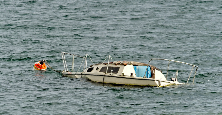 3 pessoas são resgatadas após embarcação virar no St. Augustine Inlet, dizem bombeiros