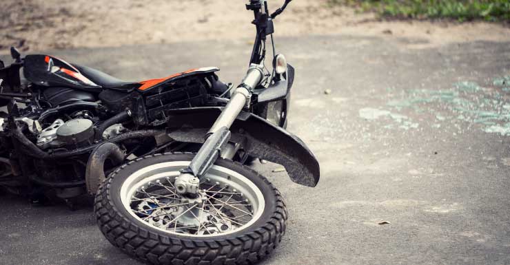 Acidente com motocicleta na Krome Avenue deixa uma pessoa morta e outra em estado crítico