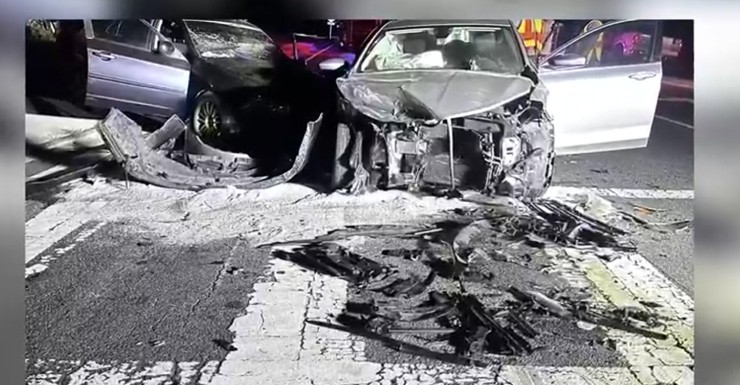 Acidente de Veículo em Ocala Leva Duas Pessoas ao Hospital