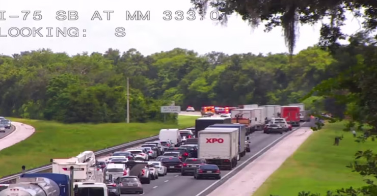 Acidente fecha a I-75 em Sumter County