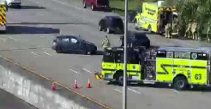 Acidente grave na I-95 Sul em Riviera Beach bloqueia faixas