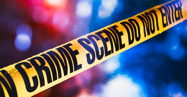 Adolescente de 14 anos liga para o 911 e confessa ter matado os pais, dizem autoridades