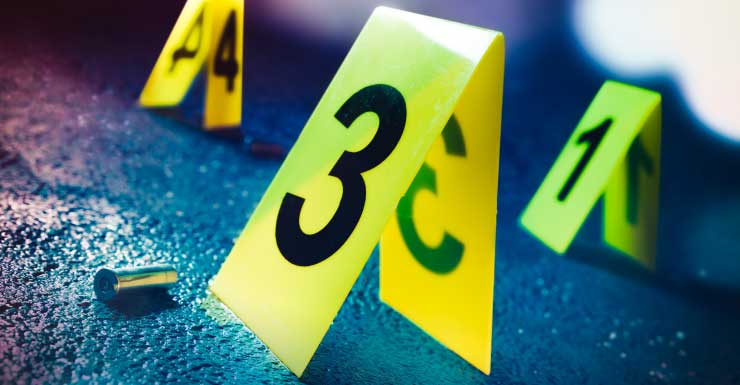 Criança de 4 anos é baleada durante troca de tiros em bairro de Orange County, dizem autoridades