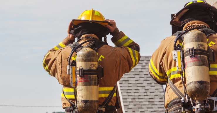 HCFR combate incêndio residencial de madrugada em Brandon.