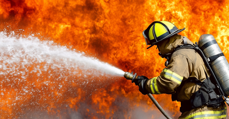 Incêndio atinge casa em Punta Gorda na noite de sexta-feira