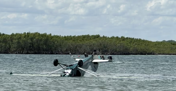 VÍDEO Avião com faixa cai na água perto de Ponce Inlet; ninguém ficou ferido