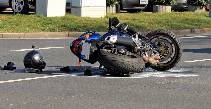 Acidente com motocicleta causa atrasos no trânsito da manhã