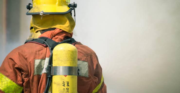 Bombeiros resgatam coelhos de estimação durante incêndio em trailer em Bonita Springs