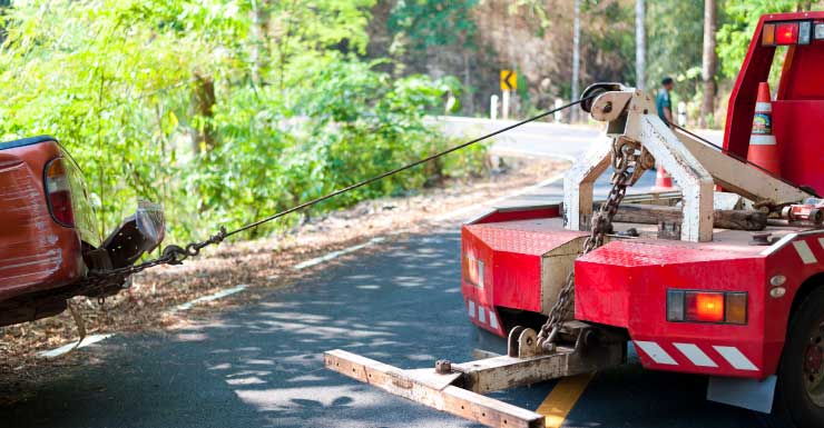 Carro retirado de canal perto de condomínios em Plantation; não se sabe se alguém se feriu