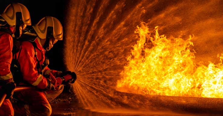 Equipe combate incêndio em restaurante de New Smyrna Beach, dizem autoridades