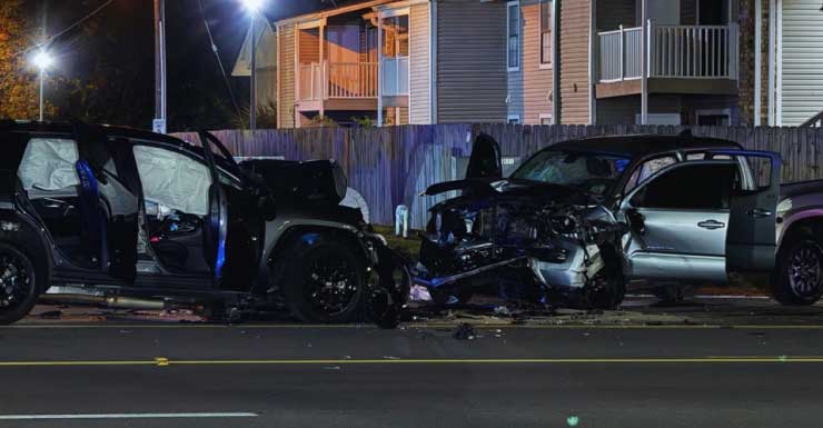 Estrada é fechada após três pessoas ficarem feridas em grave acidente na 9th Avenue em Pensacola