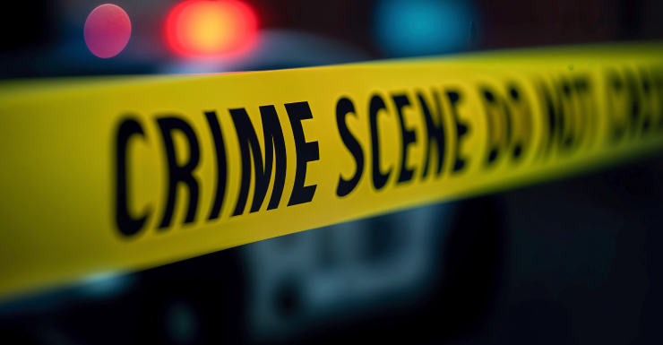 Homem abandona esposa no carro, invade residência em Clay County e atira em vários moradores antes de ser fatalmente baleado por adolescente de 16 anos