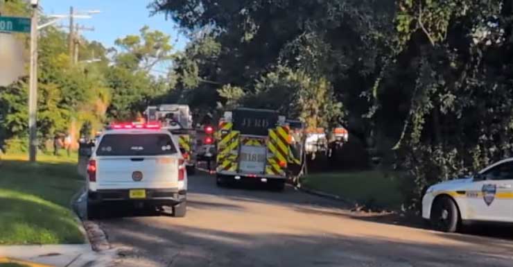 Mãe e criança em estado crítico após incêndio em residência no bairro Grand Park JFRD