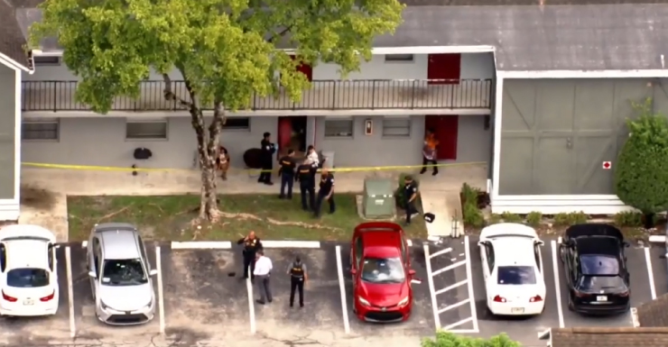 Mulher baleada, homem detido após incidente doméstico em estacionamento de Pembroke Pines