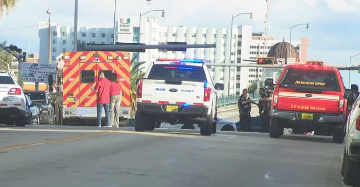 Aluna de 11 anos é atropelada por caminhão de resgate do Corpo de Bombeiros em Miami