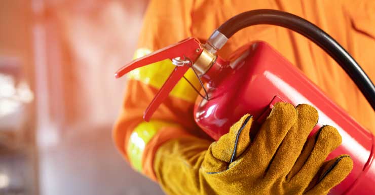 Charlotte County Fire e EMS respondem a incêndio em estrutura em Punta Gorda