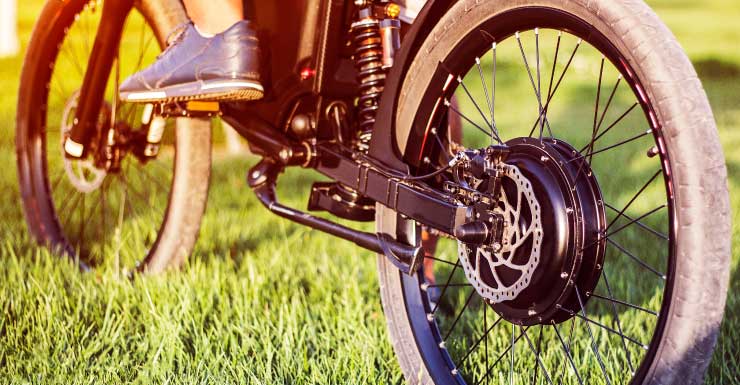 Homem em bicicleta elétrica morre após colisão com Jeep no Condado de Brevard, dizem patrulheiros