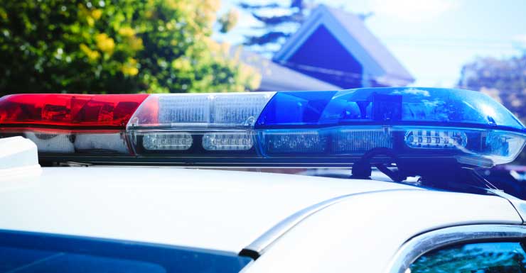 Mulher é atacada com spray de pimenta na porta de casa em Miami-Dade ‘Foi insuportável’