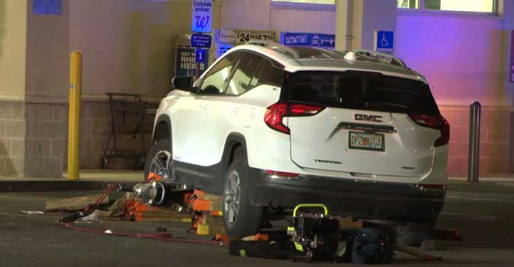 Mulher fica gravemente ferida em acidente em estacionamento em Miami-Dade
