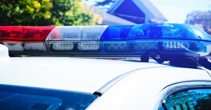 Polícia de Orlando cerca condomínio Dockside at Ventura após relato de tiroteio