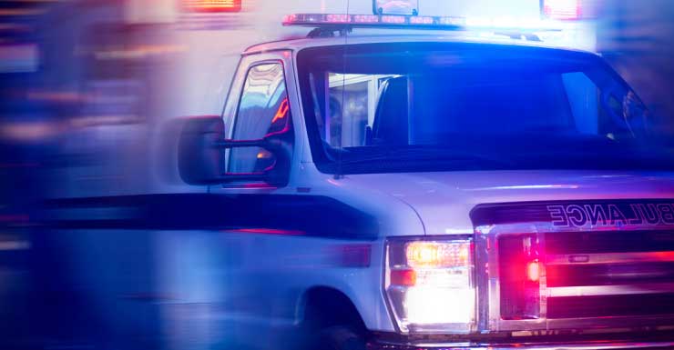 Trabalhador de telhado fica gravemente ferido após queda de 6 metros em escola de ensino médio em New Port Richey