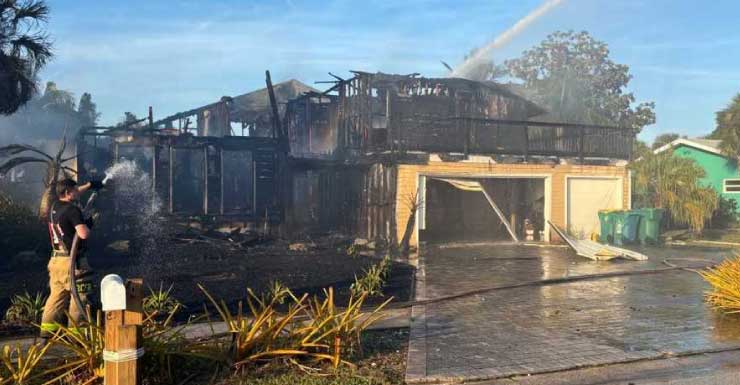 Casa em Indialantic é destruída por incêndio na segunda-feira