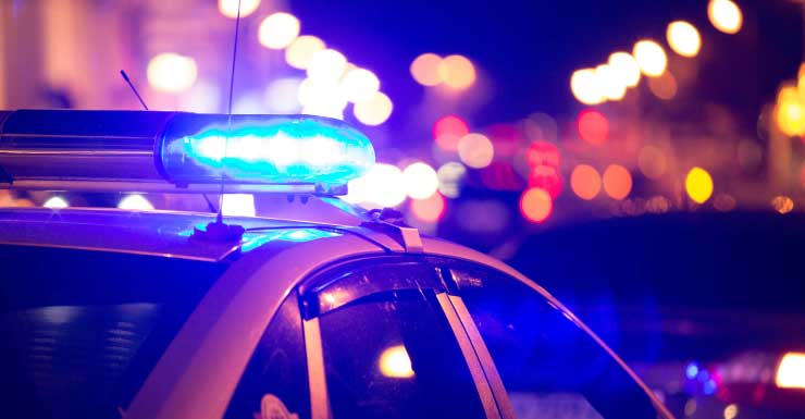 Menina de 8 anos esfaqueia avó para defender mãe em ataque com faca, dizem delegados do Condado de Clay