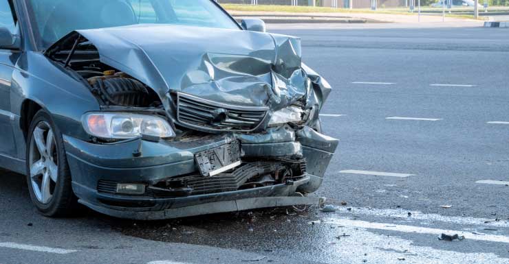 Motorista morre após colisão com veículo e árvore em Miami-Dade Oeste