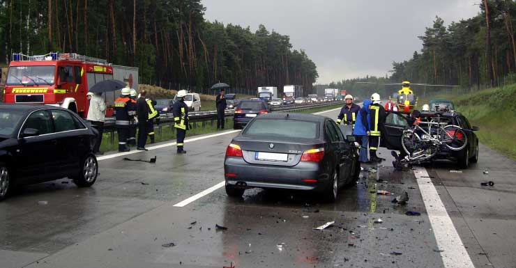 PCPD Acidente de trânsito na Highway 98 causa fechamento de faixas