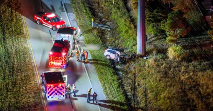 Uma pessoa morre após colisão contra poste em Pine Island Road, em Cape Coral, na manhã de sexta-feira