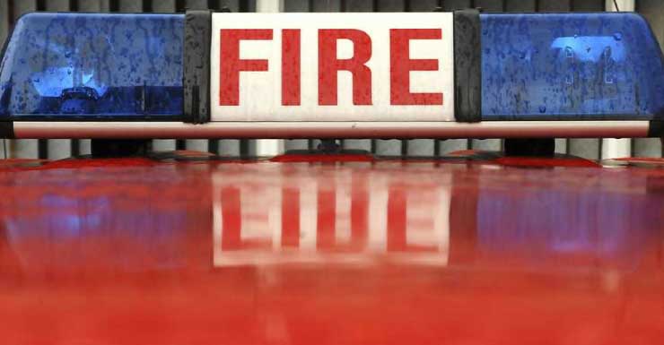 Uma pessoa morre após incêndio em veículo na Polk Drive, sexta-feira, no condado de Charlotte
