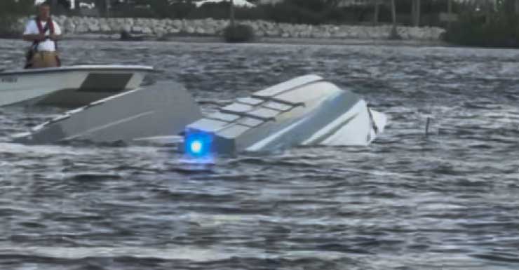 3 mortos e 1 em estado crítico após catamarã virar no Rio Caloosahatchee, próximo ao Cape Coral Yacht Club