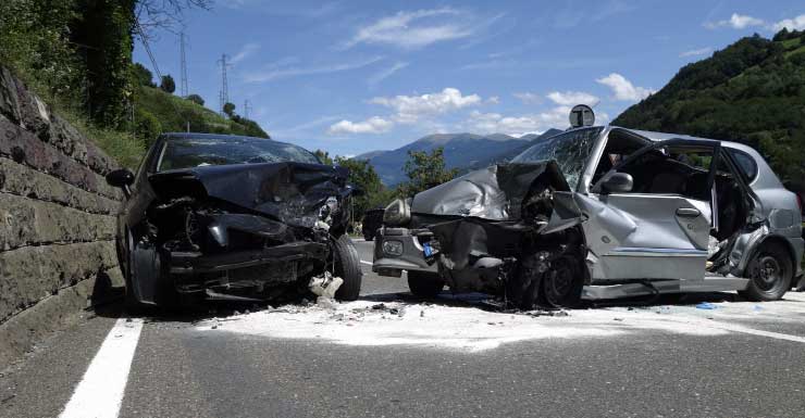 Acidente com vários veículos e feridos na I-95 Sul em Fort Pierce causa atrasos no trânsito