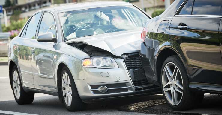 Alerta de trânsito acidente fatal bloqueia faixas na I-10 sentido leste em Duval County