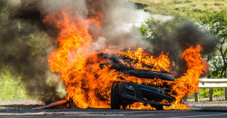 Caminhonete pega fogo na I-75