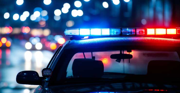 “Ele está tentando arrancar meus dedos com mordidas!” relatório policial detalha confronto violento em Jax Beach