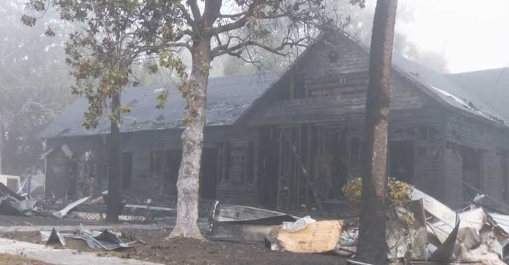 Incêndio destrói casa em Chipley no Natal