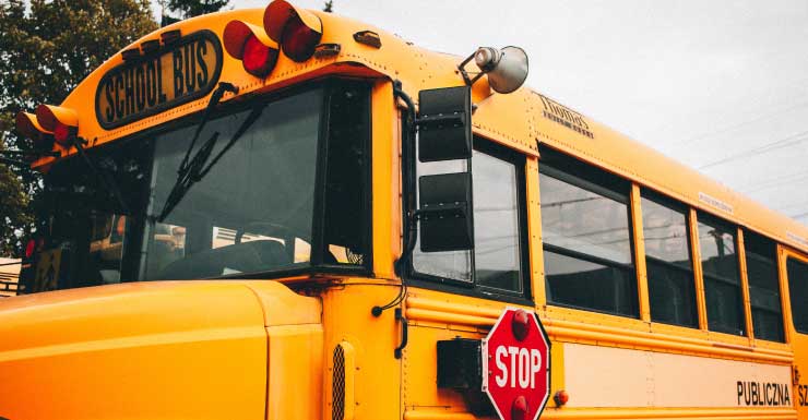 Ônibus escolar do Condado de Lee envolvido em acidente em Cape Coral