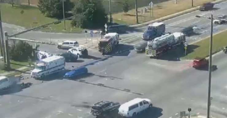 4 pessoas são hospitalizadas após capotamento perto do Baptist Hospital em Pensacola